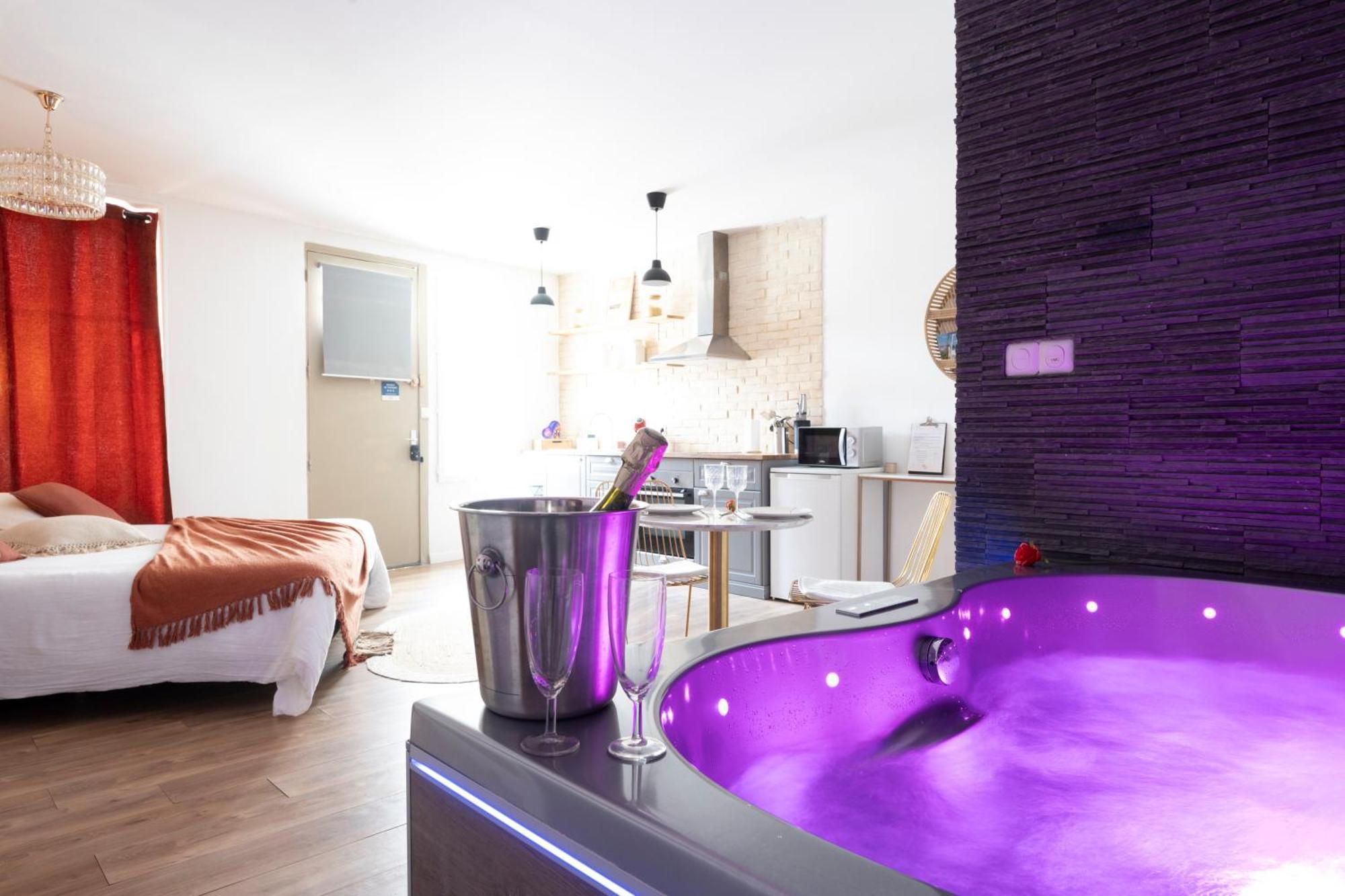 Loft Romantique - Spa Privatif - Spa Noctambulles Йер Экстерьер фото