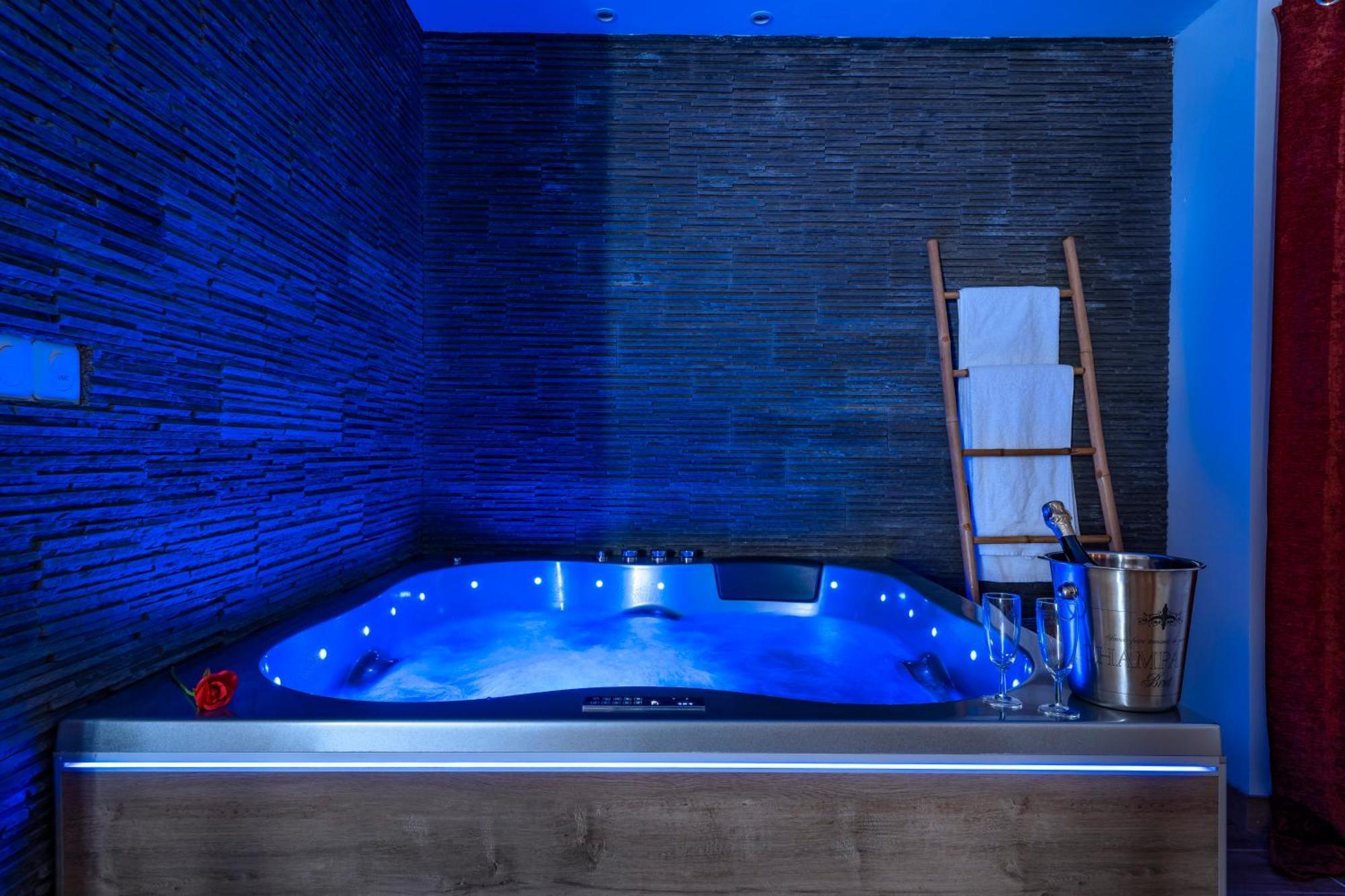 Loft Romantique - Spa Privatif - Spa Noctambulles Йер Экстерьер фото