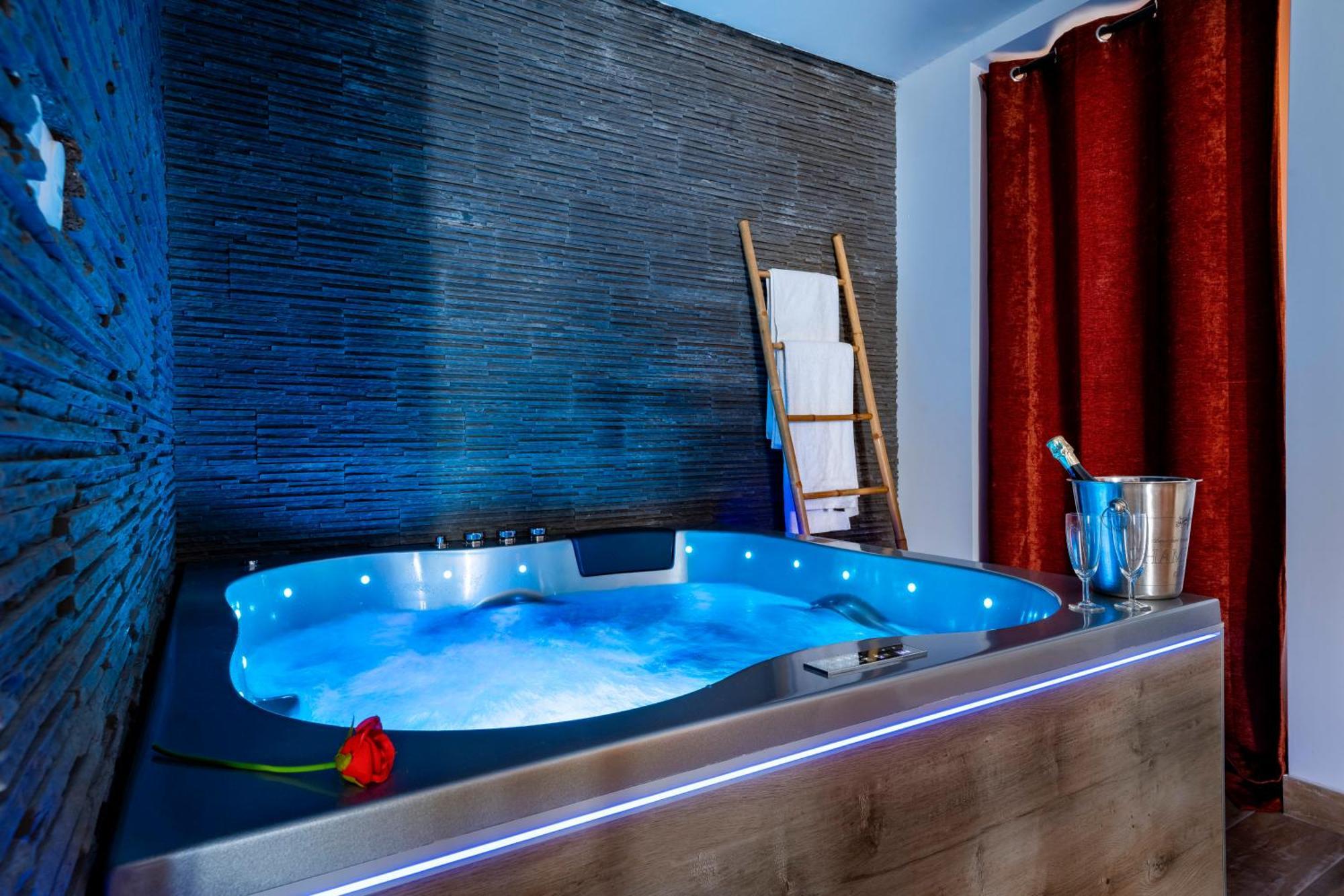 Loft Romantique - Spa Privatif - Spa Noctambulles Йер Экстерьер фото